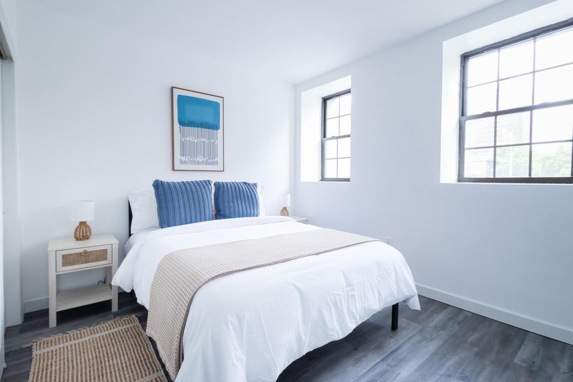 Modern 2 Bedroom Steps From Park! New York