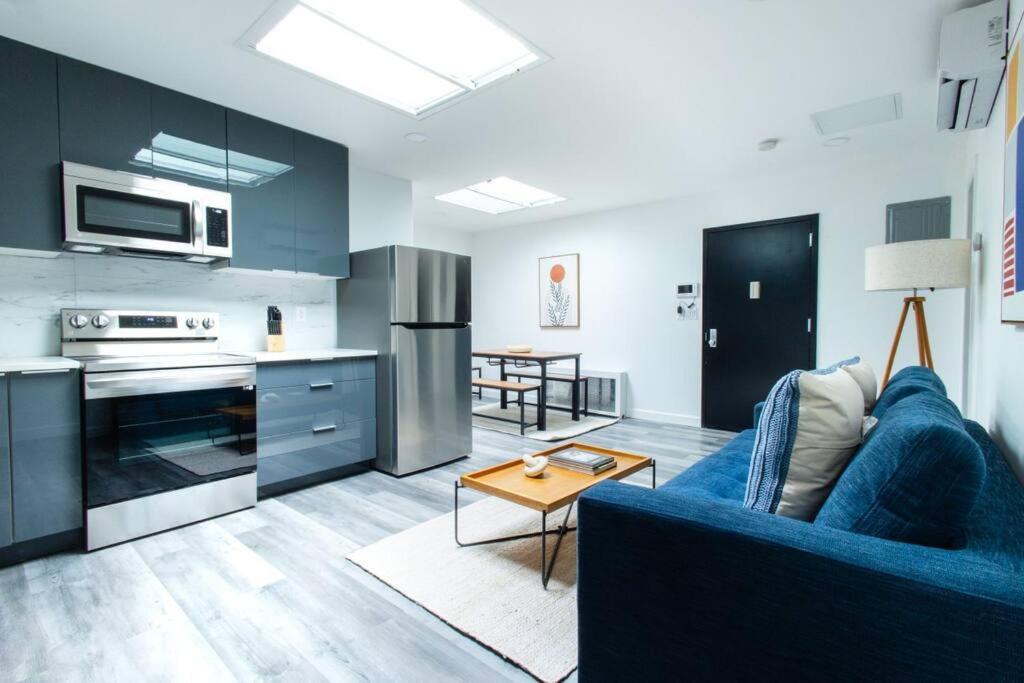 Modern 2 Bedroom Steps From Park! * New York